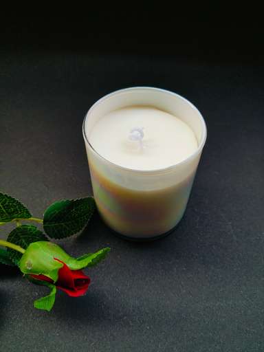 Aromatic White Jar candle for relaxing ambience and stress relief