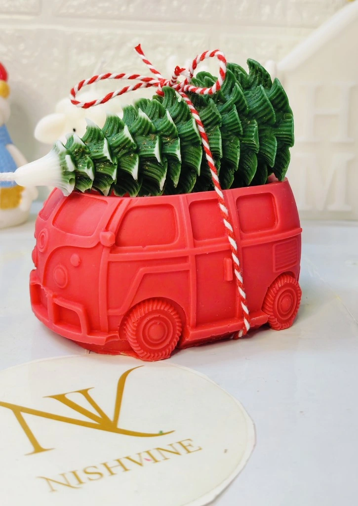 Bus with Christmas Tree Candle – 250g Soy Wax