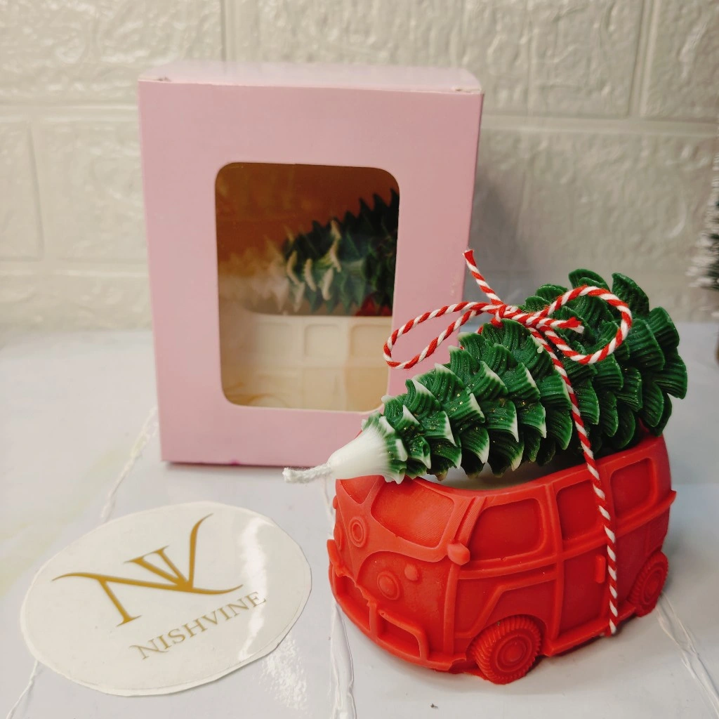 Bus with Christmas Tree Candle – 250g Soy Wax