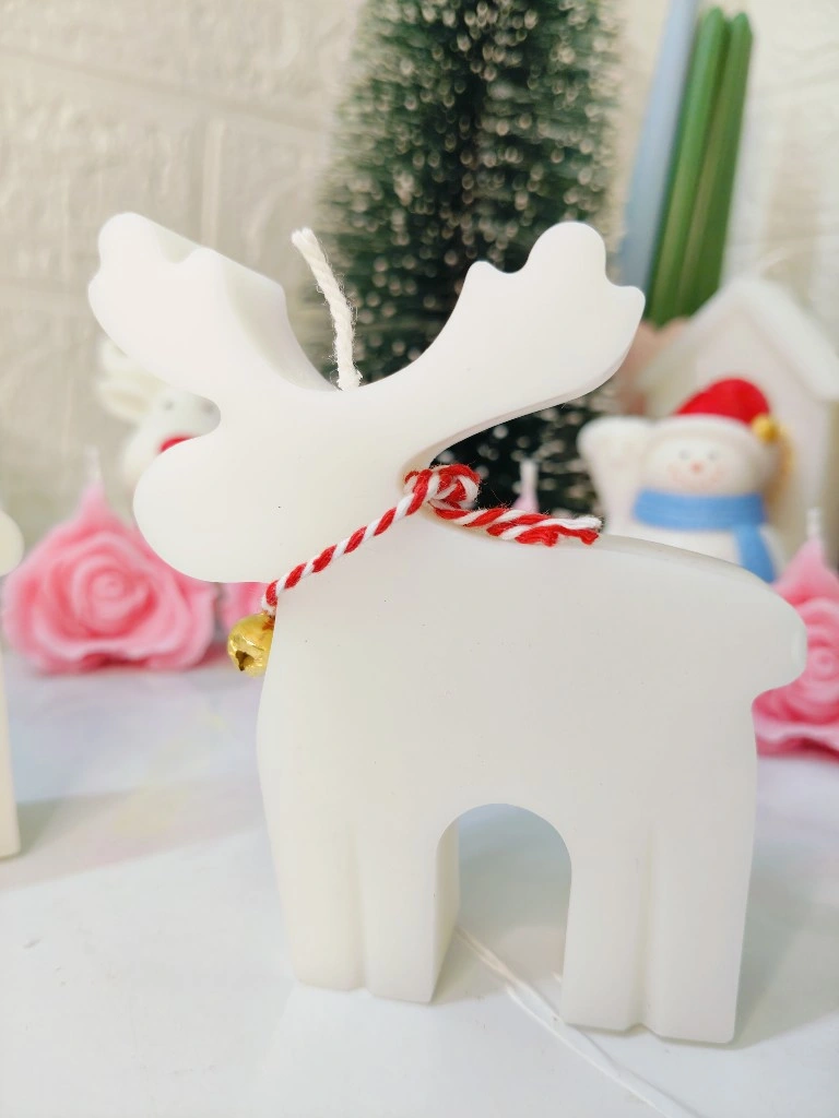 Scented Reindeer Candle – Vanilla Soy Wax for Christmas (1 pc)